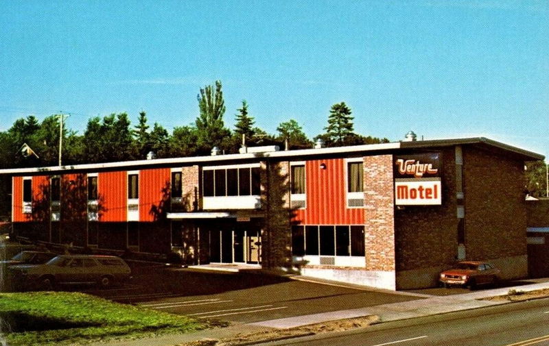 Venture Motel - Vintage Postcard